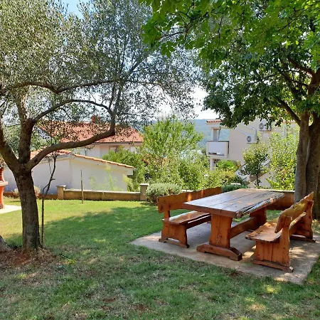 Apartment With A Parking Space Cizici, Krk - 19331